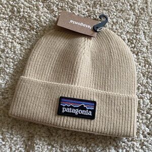 Patagonia Logo Beanie Winter Hat Unisex Beige